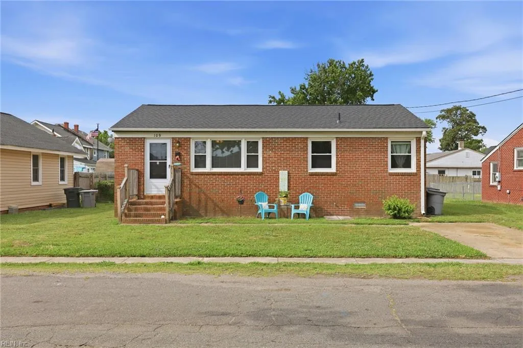 109 Parkview PL, HAMPTON VA 23664