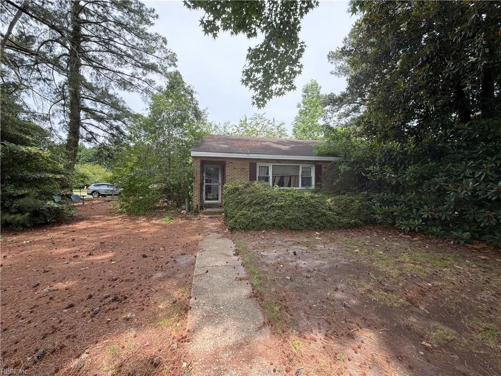 864 E Sparrow RD, VIRGINIABEACH VA 23464