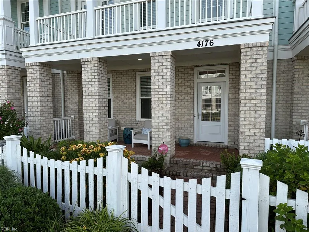 4176 E Beach DR, NORFOLK VA 23518