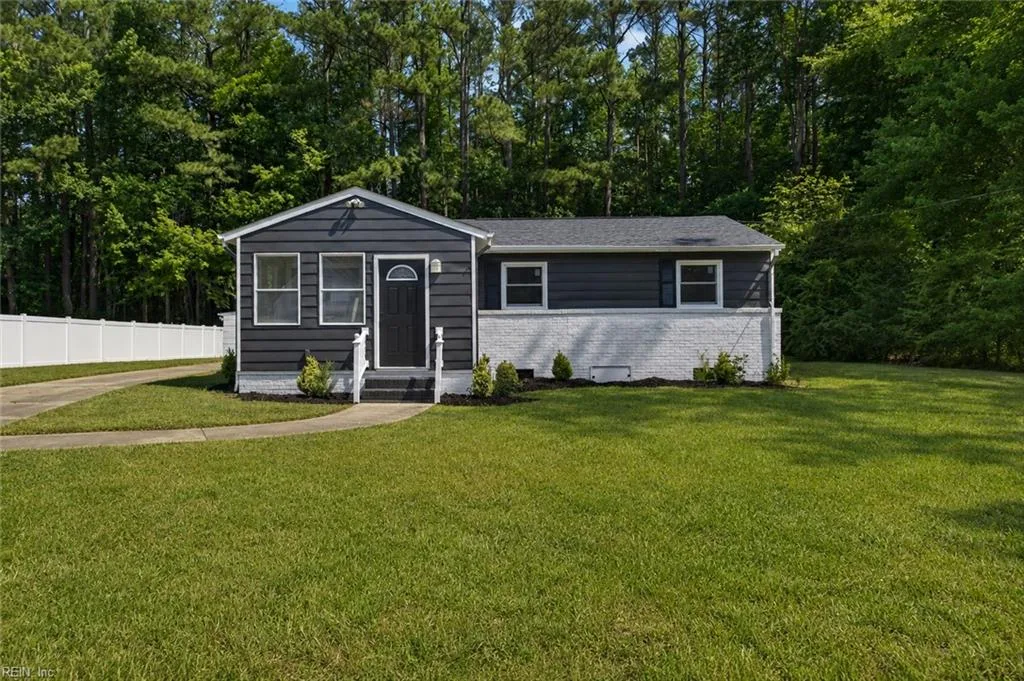 1073 Scenic BLVD, CHESAPEAKE VA 23322
