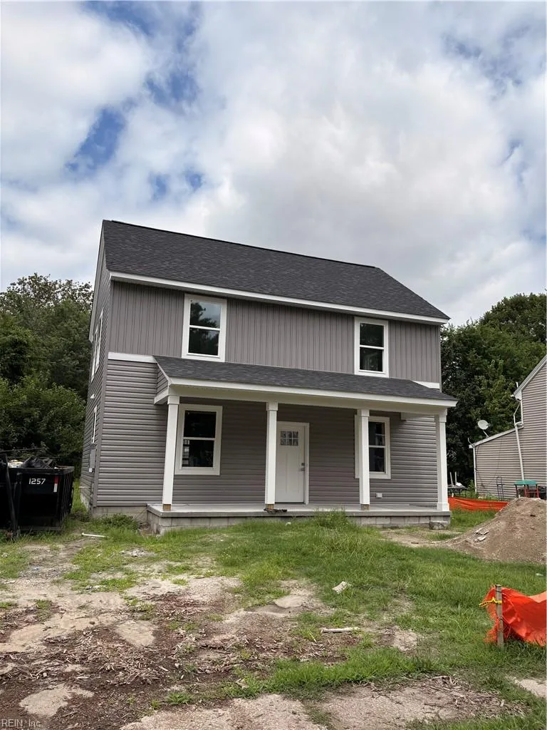 5 Barney PL, PORTSMOUTH VA 23702