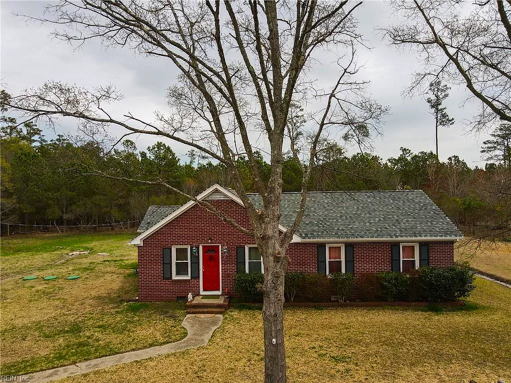 2111 Jenkins Neck Rd, Gloucester Point — photo