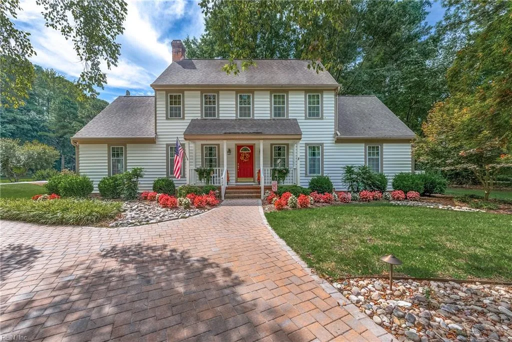 423 Weston RD, YORKTOWN VA 23692