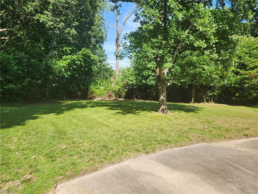 114 Five Forks LN, HAMPTON VA 23669