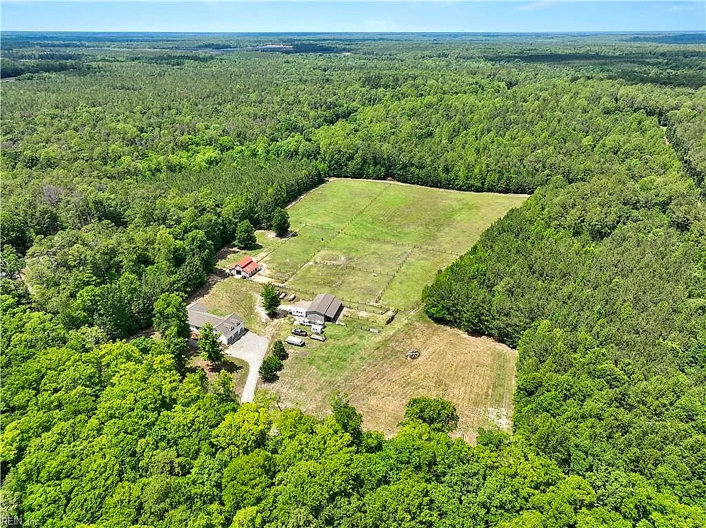 11541 Salem Wood Rd, Gloucester — photo