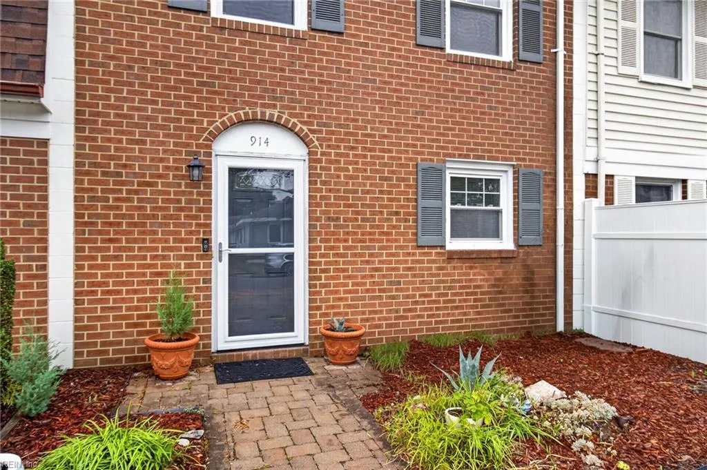 914 C AVE, VIRGINIABEACH VA 23451