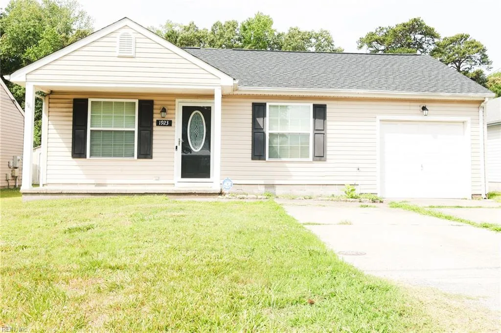 1923 Miller AVE, CHESAPEAKE VA 23320