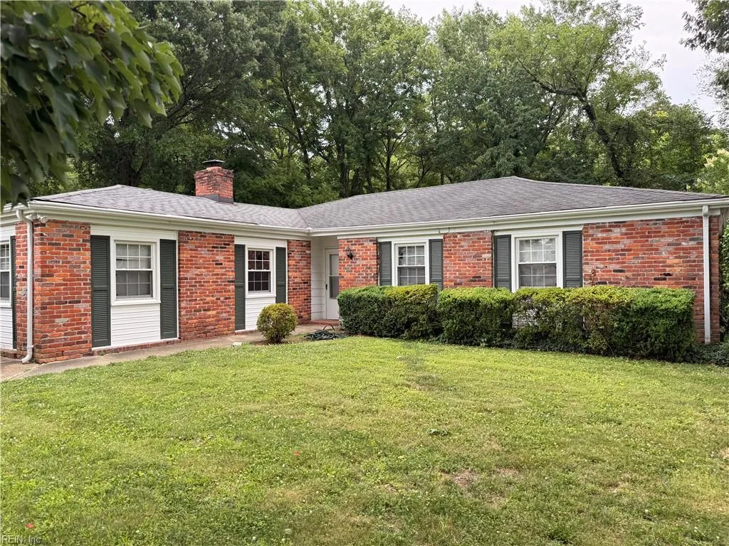 804 Duke Of Suffolk DR, VIRGINIABEACH VA 23454