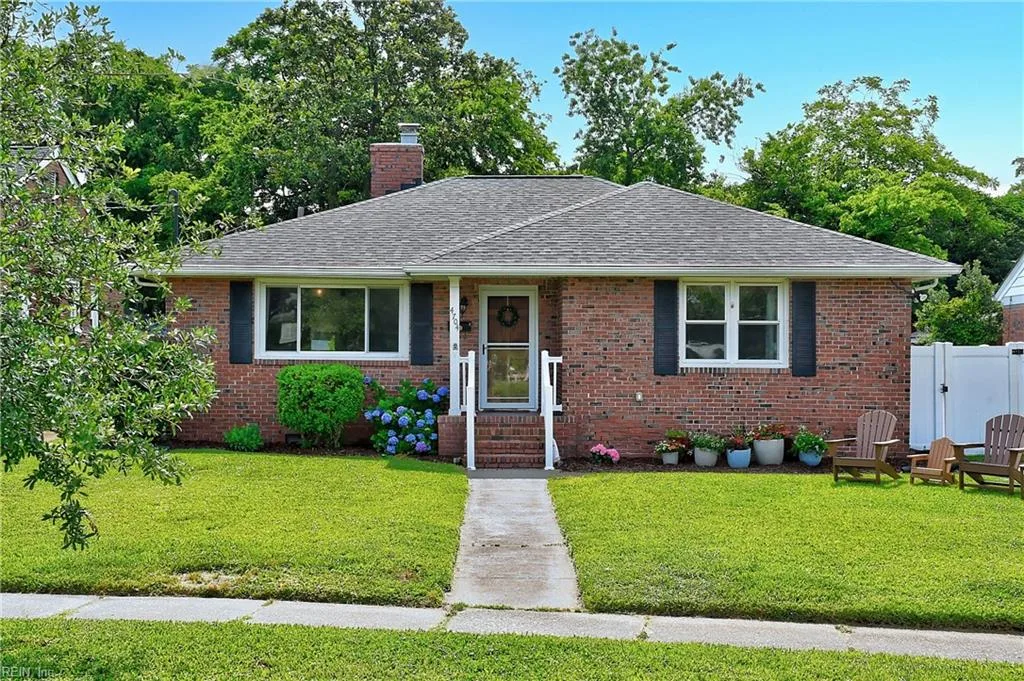 4704 Mayflower RD, NORFOLK VA 23508