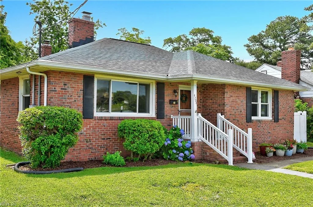 4704 Mayflower Rd, Norfolk — photo
