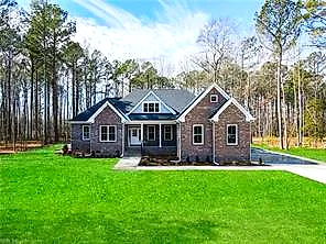 1312 Creekway DR, SMITHFIELD VA 23430
