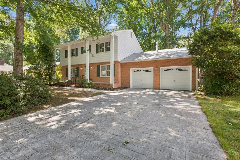 235 Dominion DR, NEWPORTNEWS VA 23602
