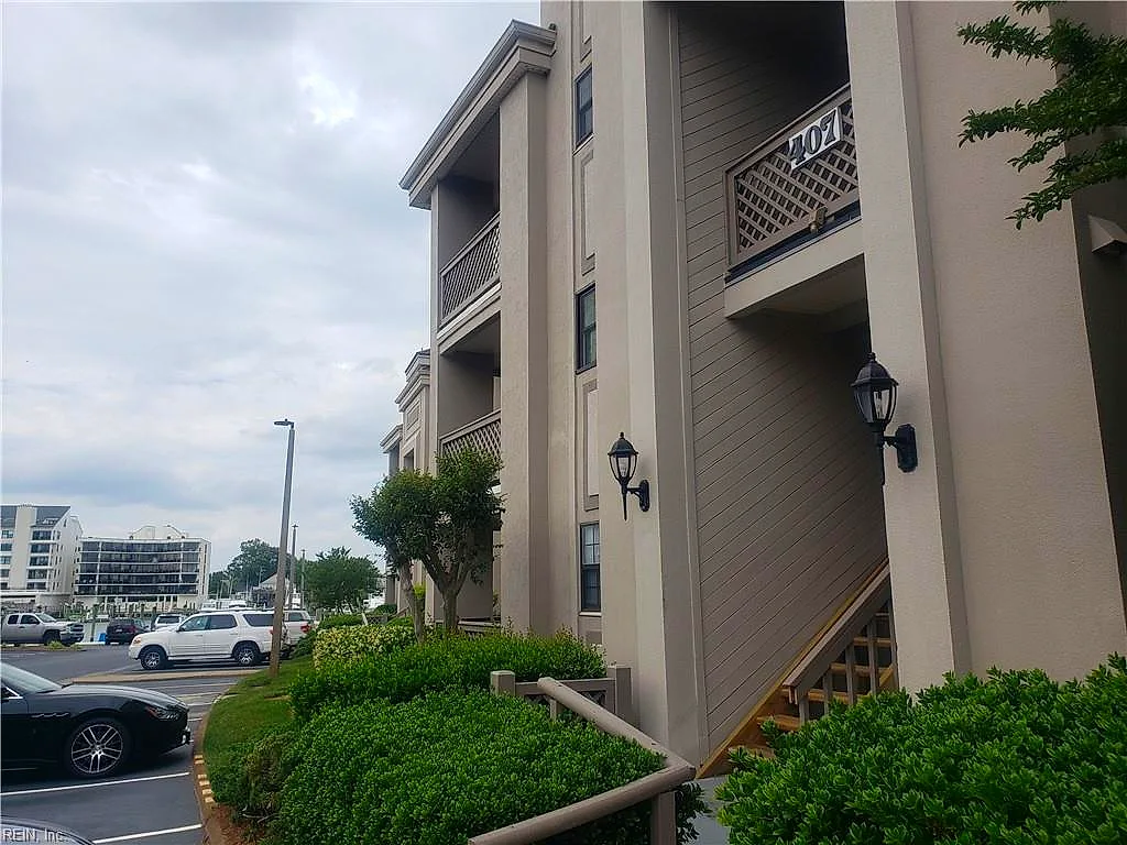 407 Harbour Point Pt #301, Virginia Beach — photo