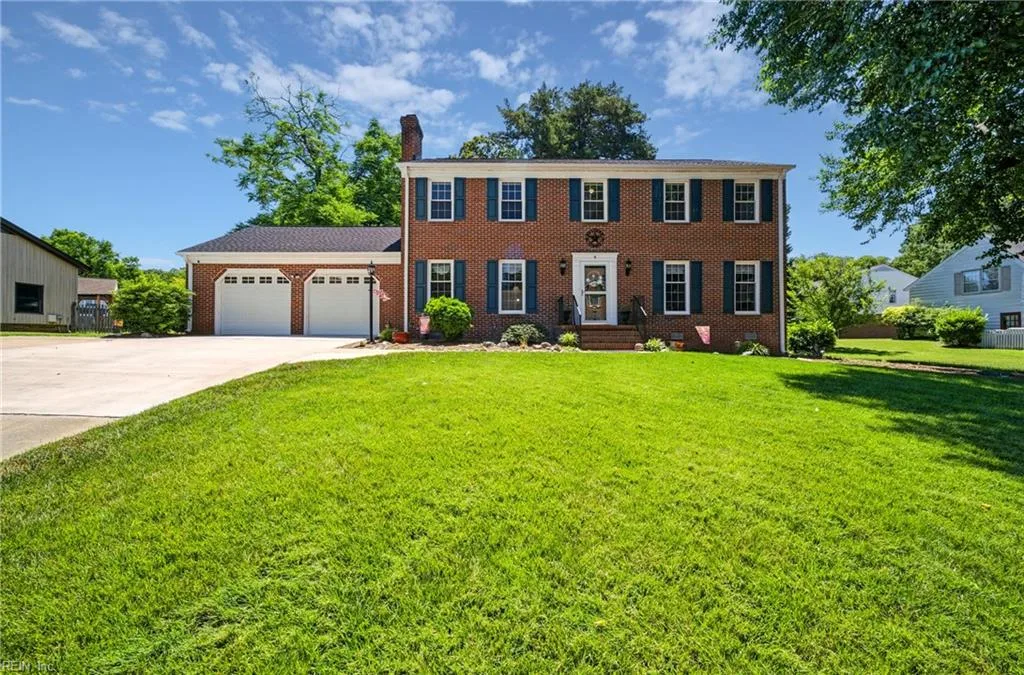 4 E Governor DR, NEWPORTNEWS VA 23602