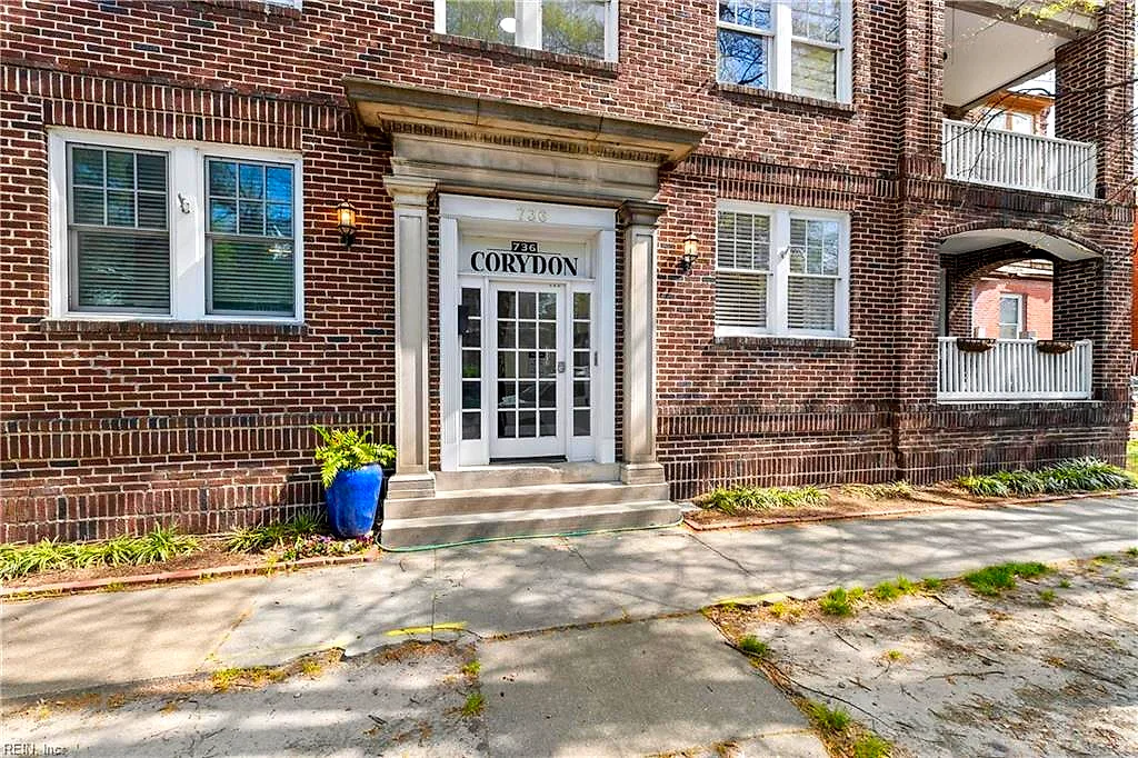 736 W Princess Anne Rd #102, Norfolk — photo