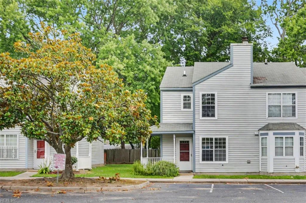 28 Bayview CT, HAMPTON VA 23664