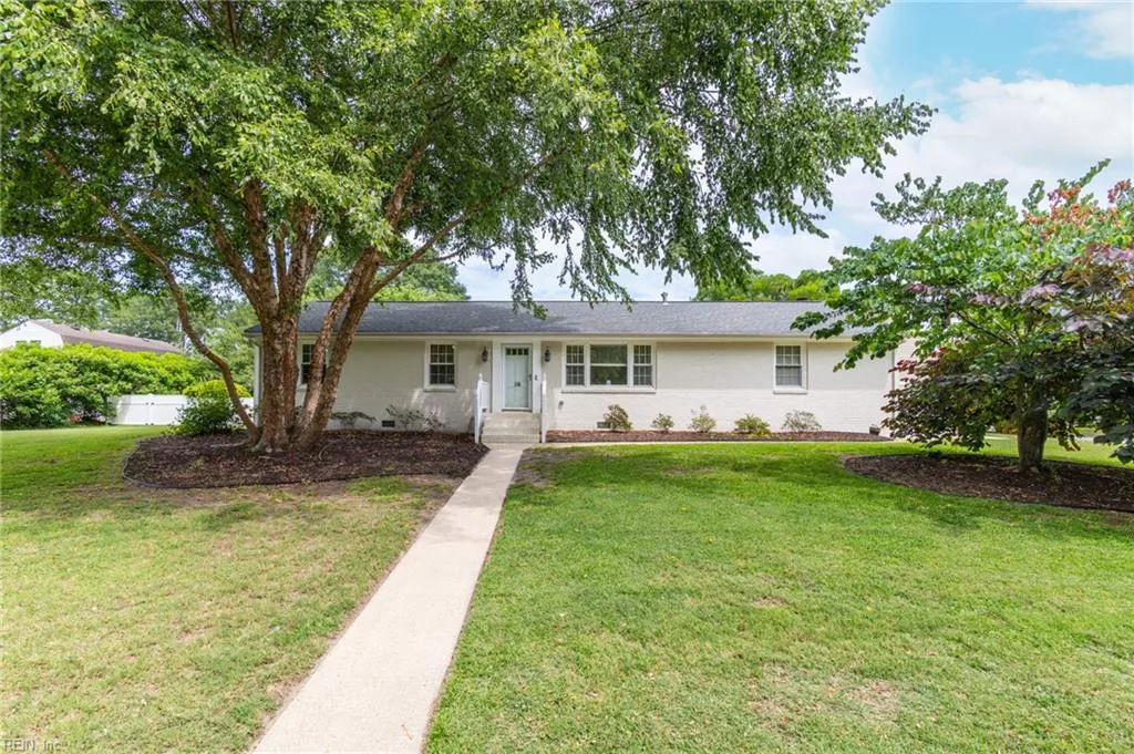 114 Bobby Jones DR, PORTSMOUTH VA 23701