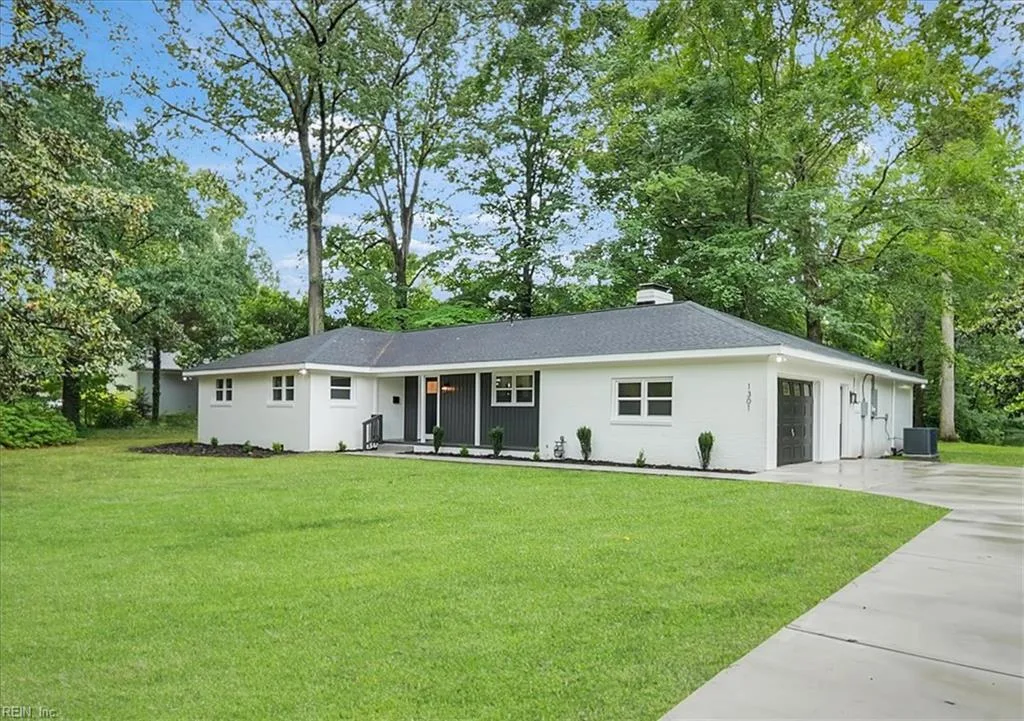 1301 Lakeside RD, VIRGINIABEACH VA 23455