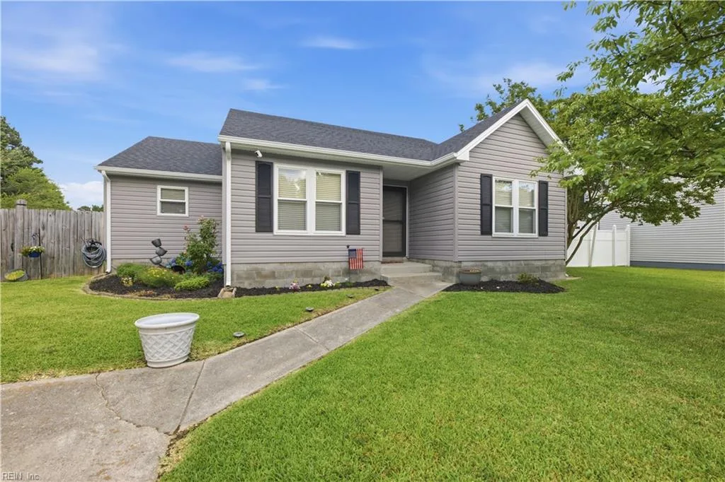 4552 Magnolia DR, SUFFOLK VA 23435