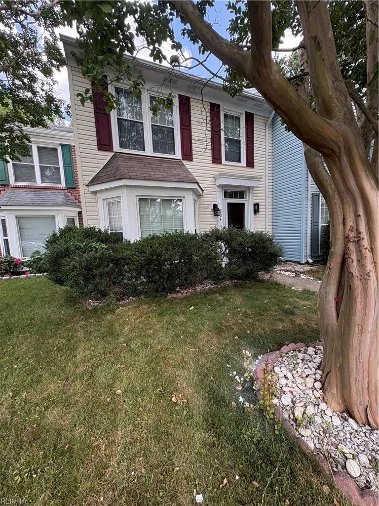 204 Arabian CIR, YORKTOWN VA 23693