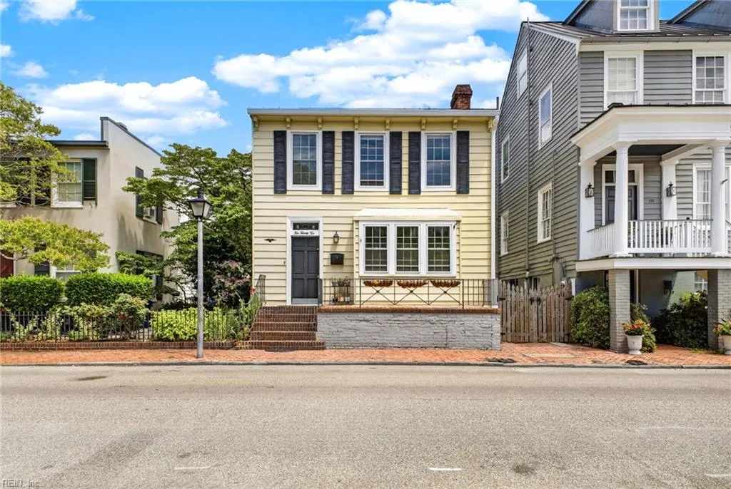 222 Glasgow St NONE, PORTSMOUTH VA 23704