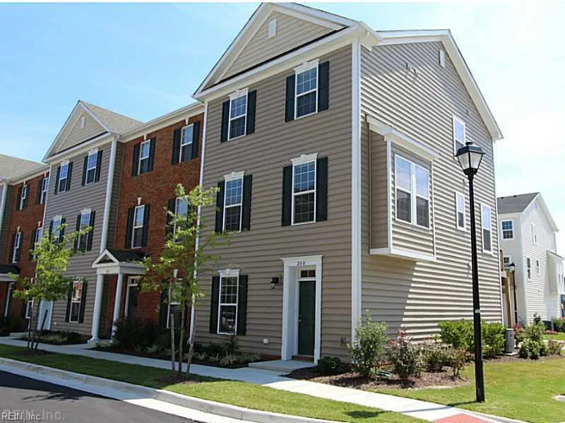 240 Breccia LN, VIRGINIABEACH VA 23462
