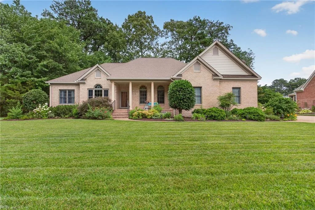 1 BLACK OAK CT, POQUOSON VA 23662
