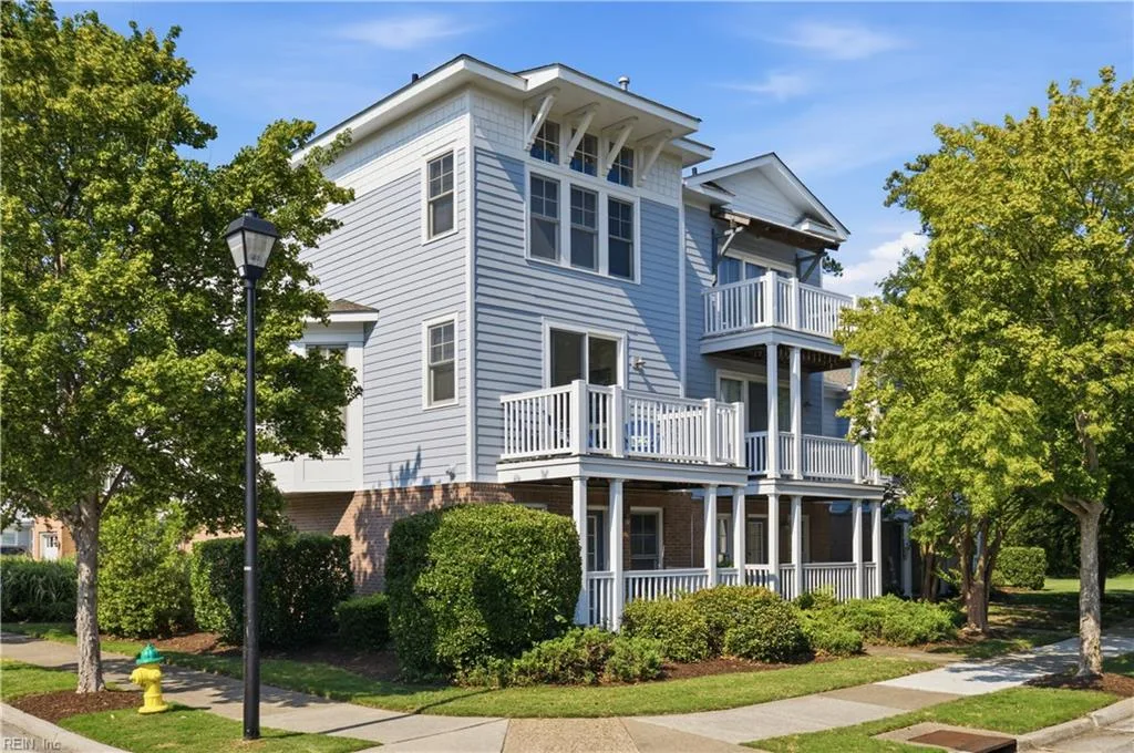4240 Harbor Walk AVE, NORFOLK VA 23518