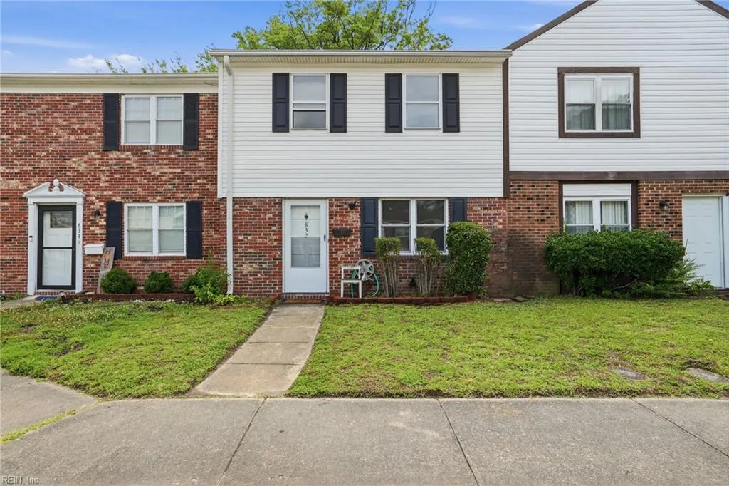832 N Grosvenor CT, VIRGINIA BEACH VA 23462
