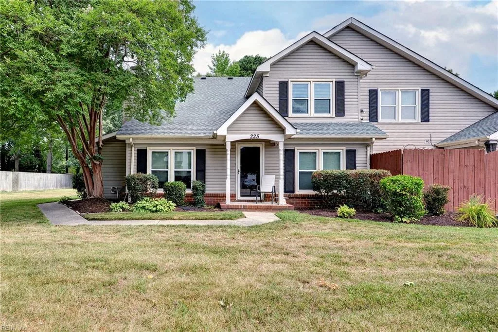 225 Ridge Wood DR, HAMPTON VA 23666