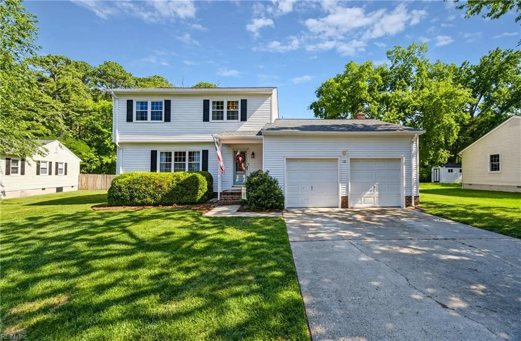 10 Locust RN, POQUOSON VA 23662