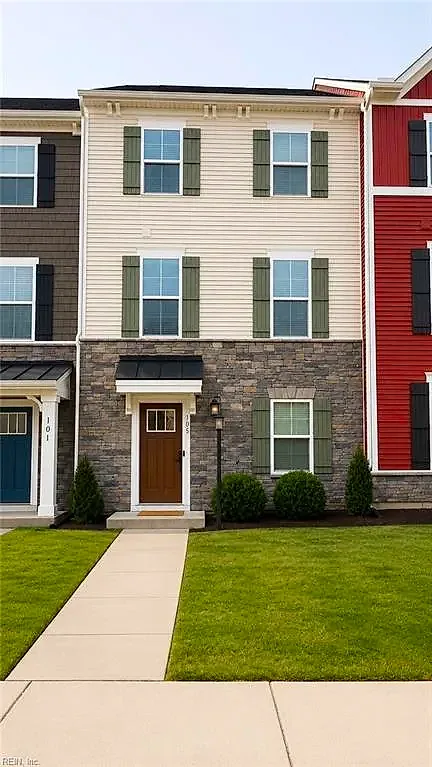 105 Spring Grove WAY, SMITHFIELD VA 23430