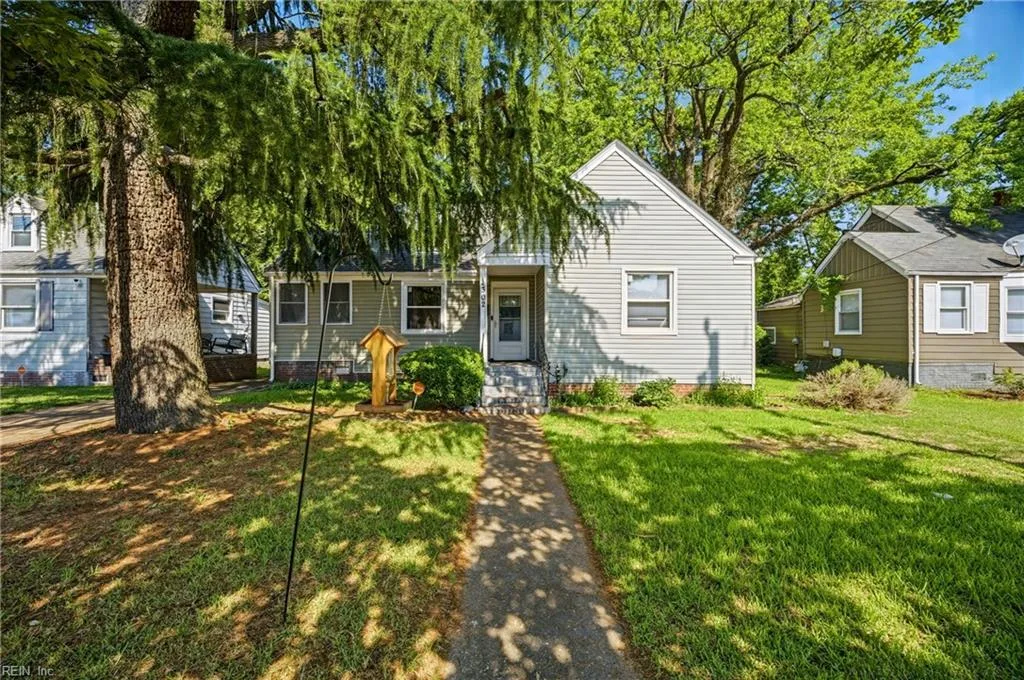 302 Plover DR, PORTSMOUTH VA 23704