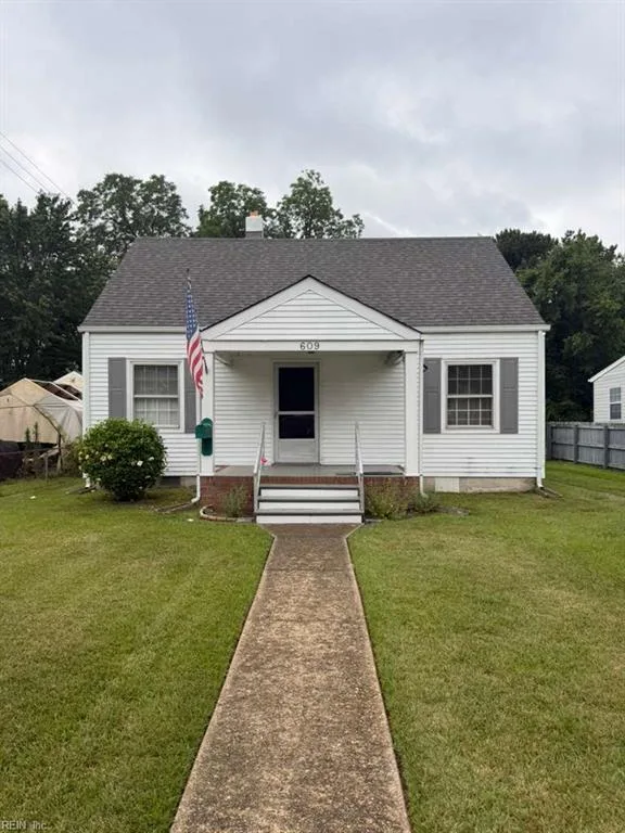 609 Chapel ST, HAMPTON VA 23669