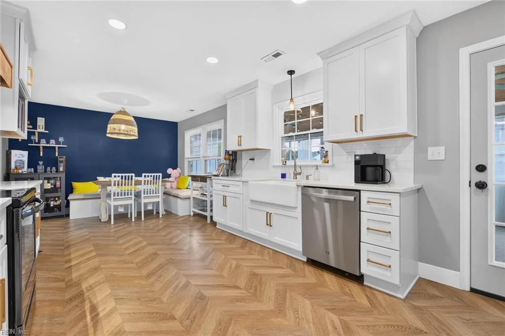 1353 New Mill Dr, Chesapeake — photo
