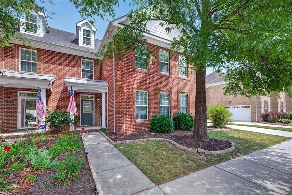 909 Long Beeches AVE, CHESAPEAKE VA 23320
