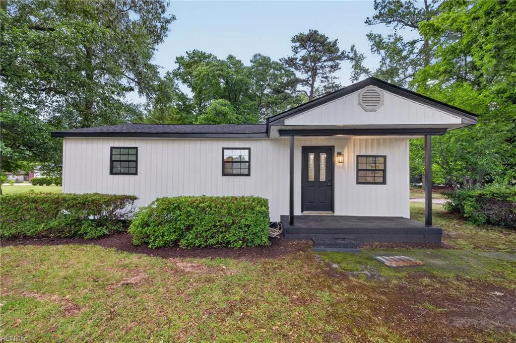 1240 Bells Mill RD, CHESAPEAKE VA 23322