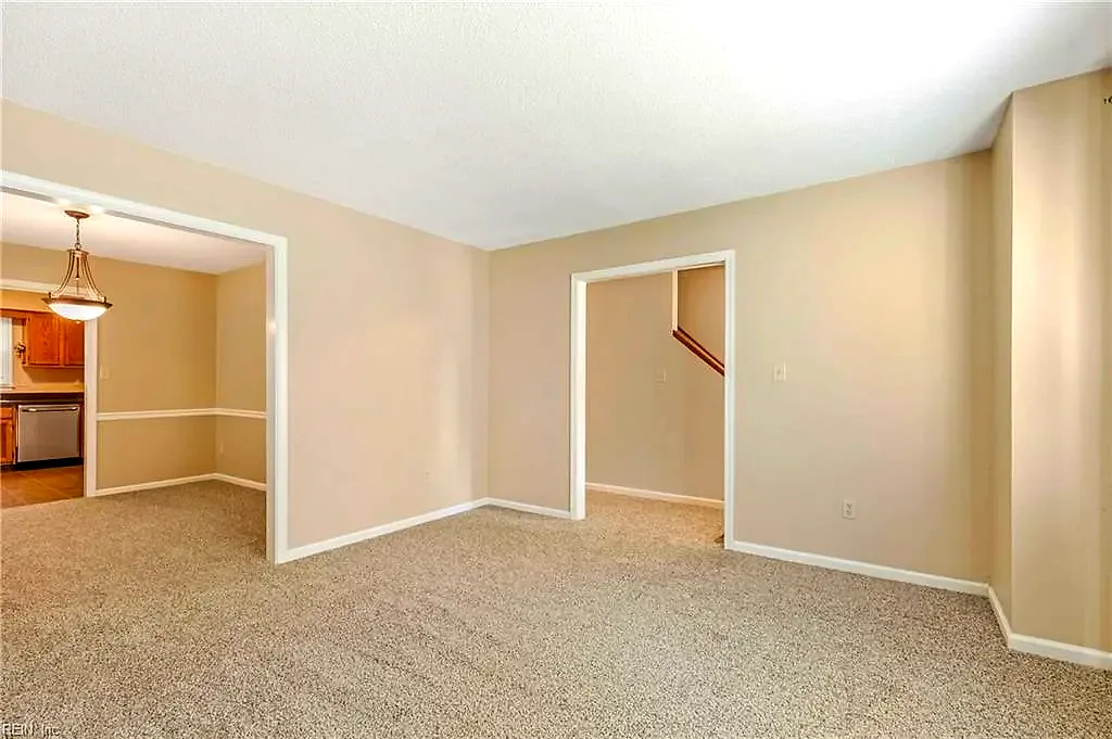 892 Little Dean Cir, Newport News — photo