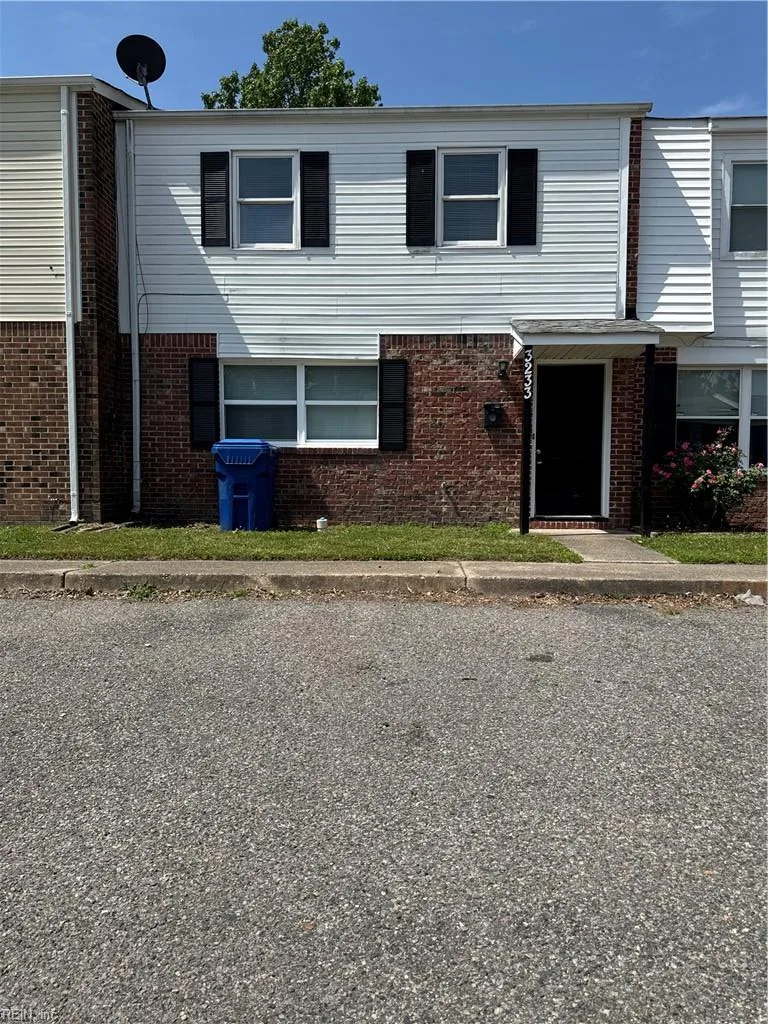 3233 Saxon PL, VIRGINIABEACH VA 23453