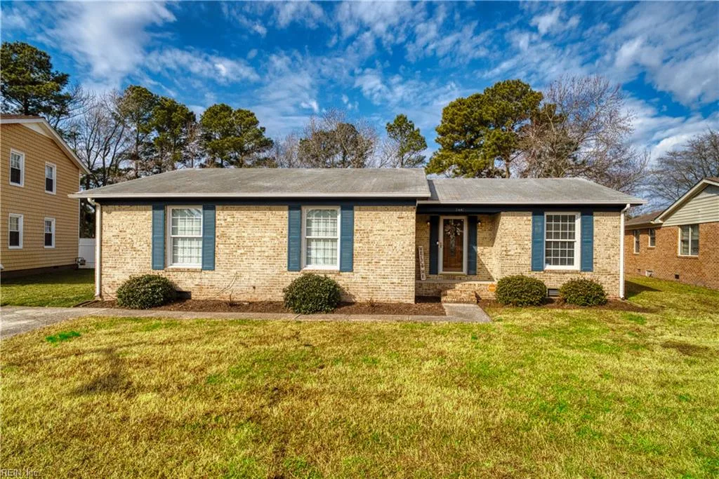 1447 Lake Forest DR, PORTSMOUTH VA 23701