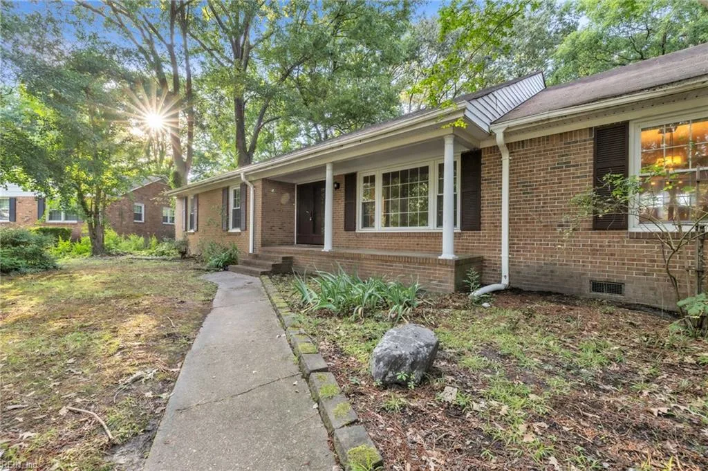 4644 Mcgregor DR, VIRGINIABEACH VA 23462