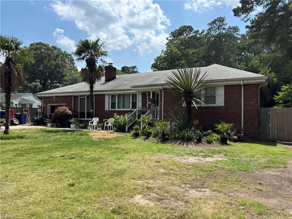 111 Goldcrest DR, CHESAPEAKE VA 23325