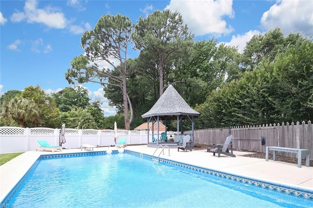 5212 Windsor Ln, Virginia Beach — photo