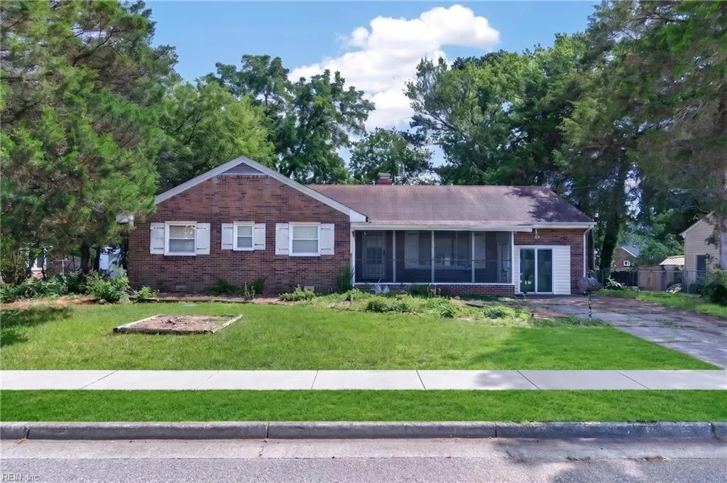 149 Raymond Dr, Hampton — photo