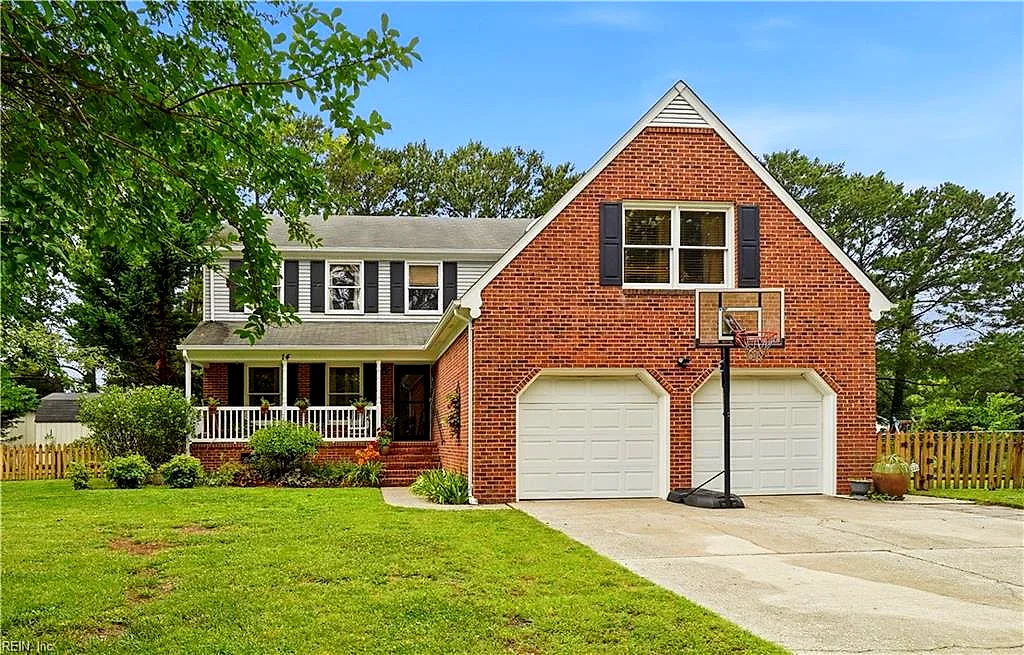 14 Windy Point DR, POQUOSON VA 23662