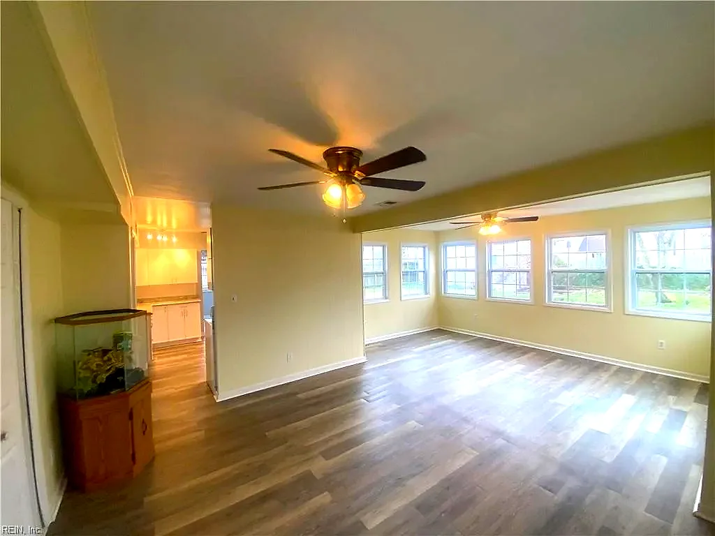 8225 Tabor Ct, Norfolk — photo