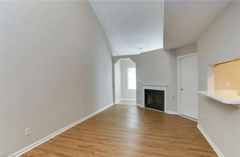 115 Squire Rch, Suffolk — photo