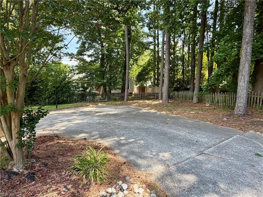 5 Sunset Ct, Portsmouth — photo