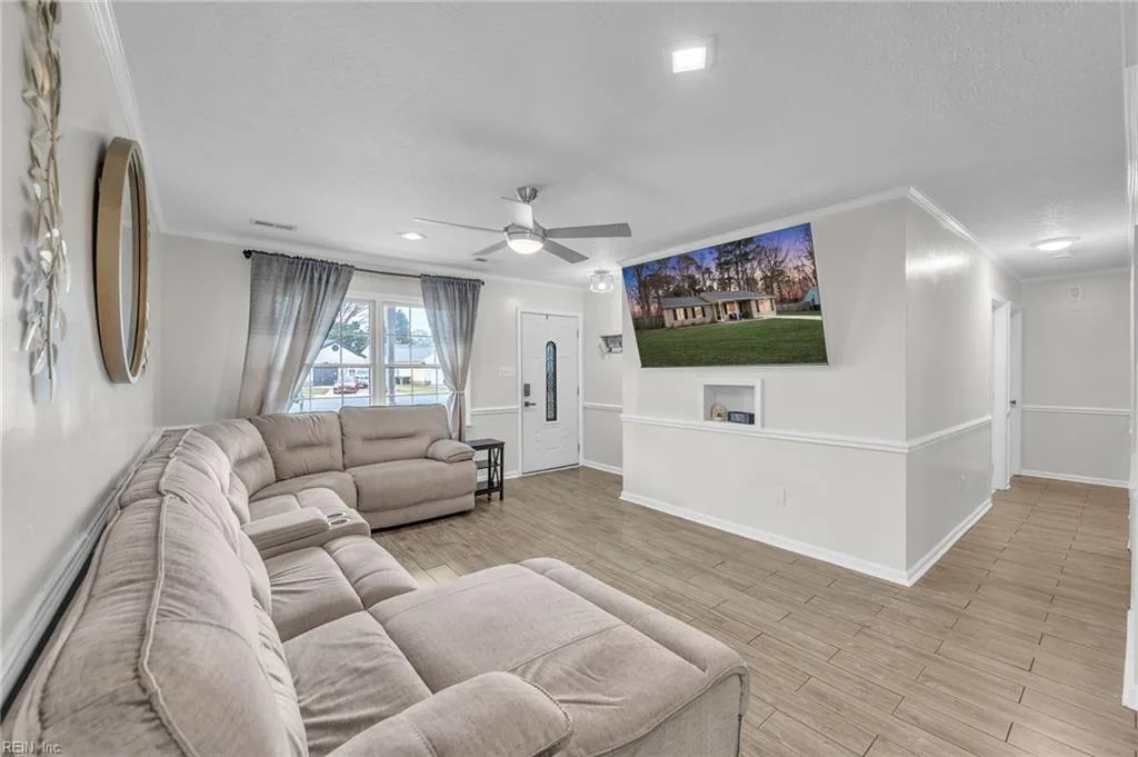 5 Jimmy Cir, Hampton — photo