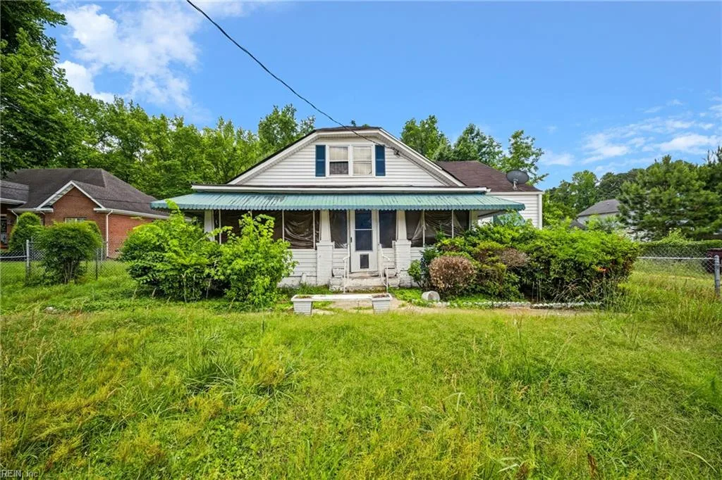 2261 Shipyard RD, CHESAPEAKE VA 23323